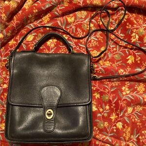 Coach Elegant Black Leather Women's Bag